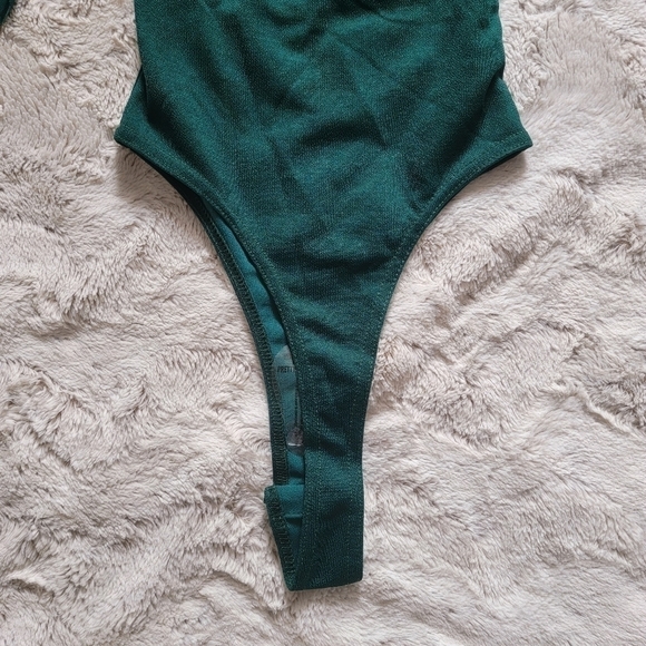Pretty Little Thing Green Mesh Ruched Bardot Bodysuit Size 2 - Picture 12 of 14